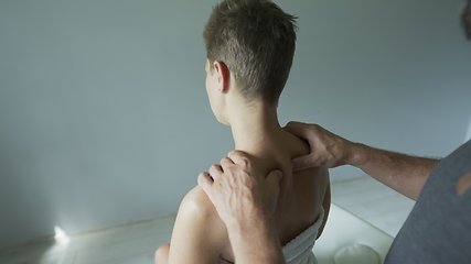 Image showing part of the manual therapy procedure