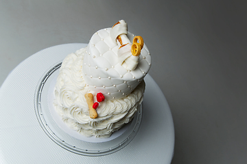 Image showing cake with bone for dog wedding