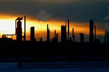 Image showing refinery