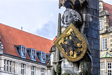 Image showing The Bremen Roland statue in the market square 