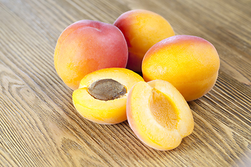 Image showing Fresh ripe apricots