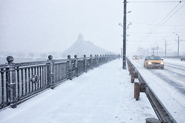 Image showing Slow traffic during heavy snow storm