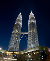 Image showing Petonas Towers at night