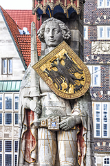 Image showing The Bremen Roland statue in the market square