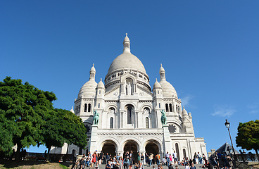 Image showing Basilica of the Sacred Heart of Paris at the top of Montmartre