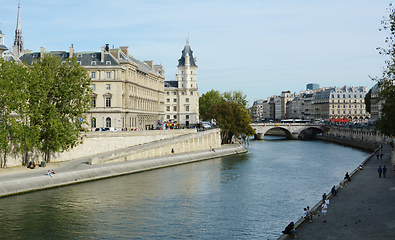 Image showing River Seine flows below the Pont Saint Michel in Paris 