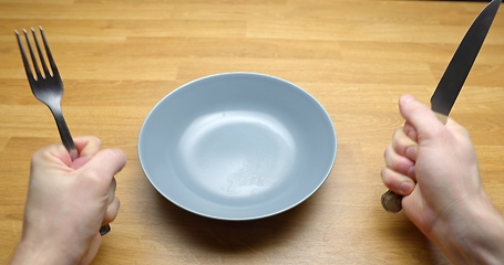 Image showing Empty bowl on the table closeup photo