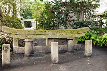 Image showing Kurojin buried torii