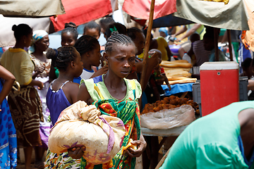 Image showing Malagasy peoples on big colorful rural Madagascar marketplace