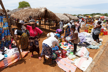 Image showing Malagasy peoples on big colorful rural Madagascar marketplace