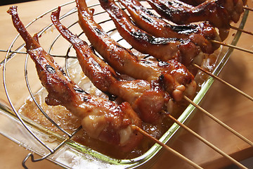 Image showing Grilled chicken wings