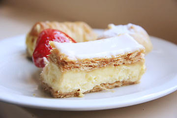 Image showing Assorted fancy pastries