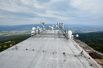 Image showing telecommunication transmitters and aerials