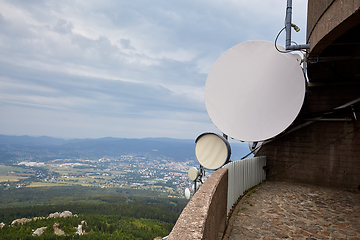 Image showing telecommunication transmitters and aerials