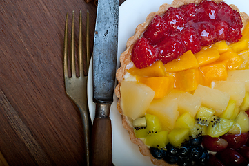 Image showing fresh fruits cake pie