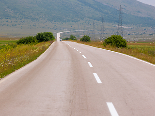 Image showing asphalt road in beautiful countryside