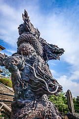 Image showing Dragon statue in front of the kiyomizu-dera temple, Kyoto, Japan