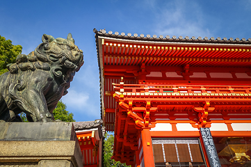 Image showing Lion statue at Yasaka-Jinja, Kyoto, Japan