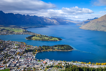 Image showing Lake Wakatipu and Queenstown, New Zealand
