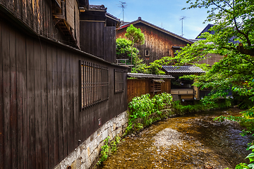 Image showing Traditional japanese houses on Shirakawa river, Gion district, K