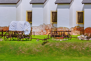 Image showing Covered Wagon in the Courtyard