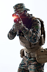 Image showing soldier aiming laseer sight optics glitch