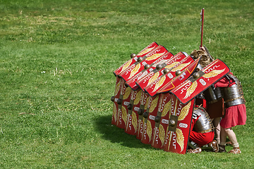 Image showing Defensive structure of the Roman legionnaires