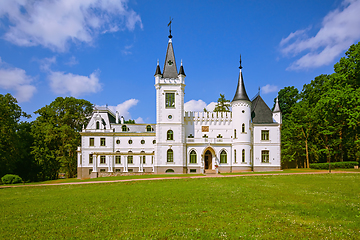 Image showing Old palace in Stameriena