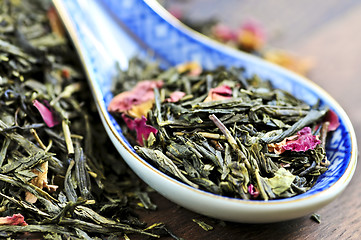 Image showing Loose green tea