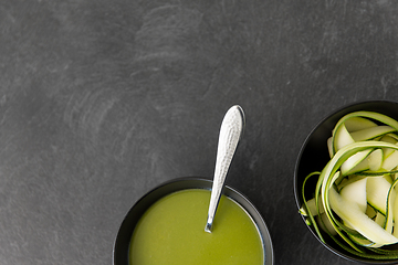 Image showing peeled or sliced zucchini and cream soup in bowl