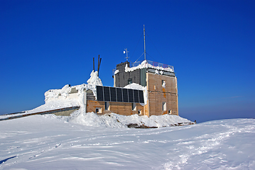 Image showing Mountain refugee in winter