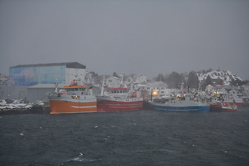 Image showing Traditional Norwegian fisherman\'s cabins and boats