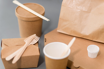 Image showing disposable paper containers for takeaway food