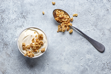 Image showing bowl of fresh greek yogurt with muesli