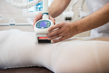 Image showing Procedure laser lipolysis