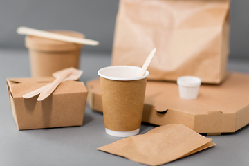 Image showing disposable paper containers for takeaway food