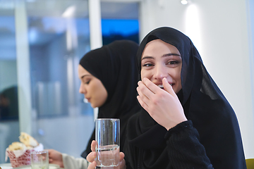 Image showing Muslim family having iftar together during Ramadan