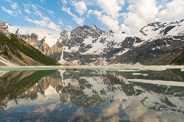 Image showing Reflection at Lake of the Hanging Glacier