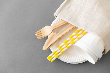 Image showing wooden forks, knives, paper straws and cups