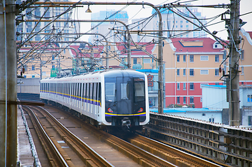 Image showing Subway train arriving to station