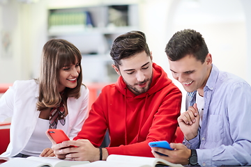 Image showing students in modern school using modrn technology