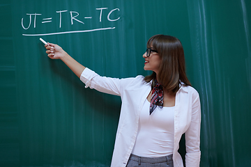 Image showing the professor explains the task on the board