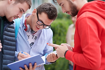 Image showing students in modern school using modrn technology