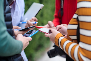 Image showing students in modern school using modrn technology