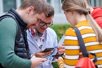 Image showing students in modern school using modrn technology