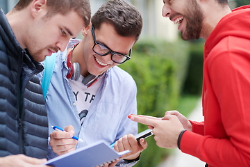 Image showing students in modern school using modrn technology