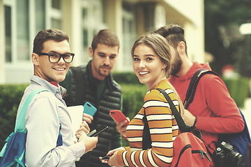 Image showing students in modern school using modrn technology