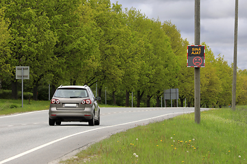 Image showing Speed Monitoring Device For Legal Speed