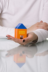 Image showing businesswoman selling a house