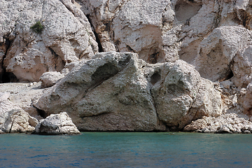 Image showing Rock and sea